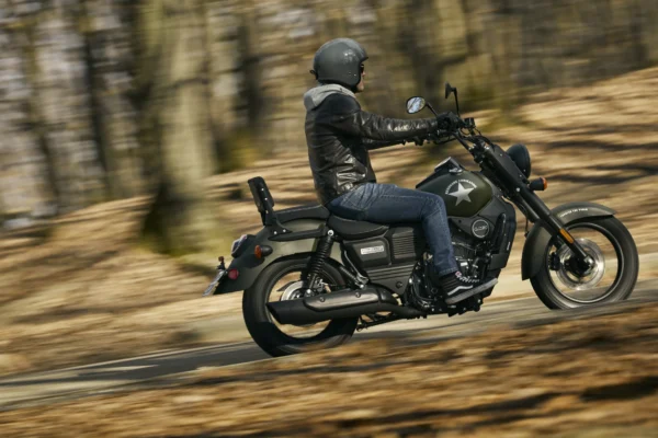 UM Motorcycles en Colombia llega al mercado nacional con respaldo global, una inversión millonaria y garantía extendida para revolucionar la movilidad.