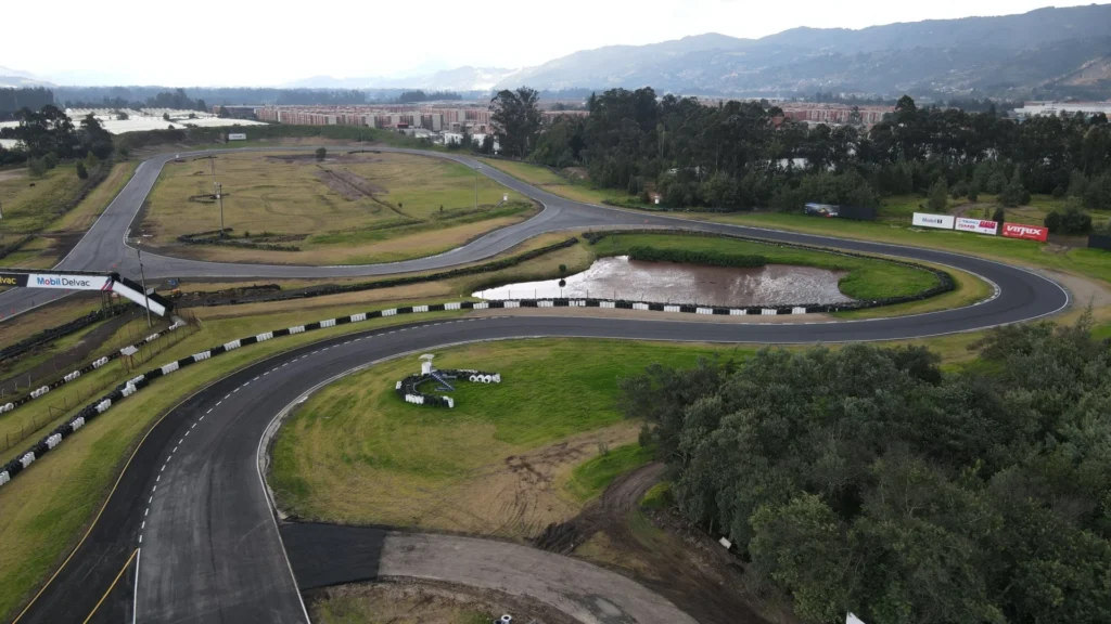El Autódromo de Tocancipá estrena asfalto: más de 6.000 millones de pesos invertidos en la obra 4 Autódromo de Tocancipá renovación 2026