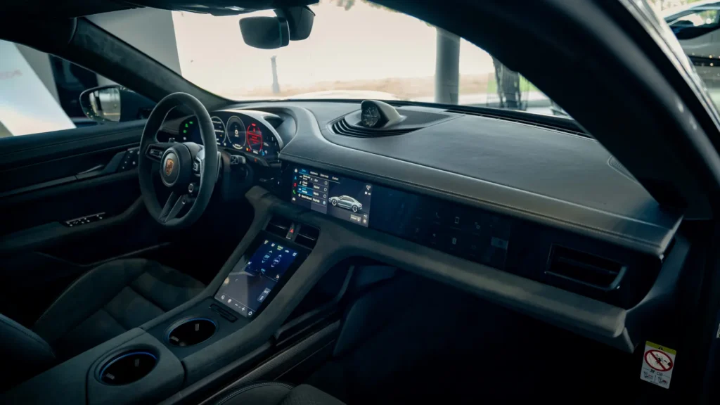 Nuevos Porsche GTS en Colombia: así son los Macan Electric y Taycan más dinámicos 5 Porsche Taycan GTS facelift 2026 Porsche GTS