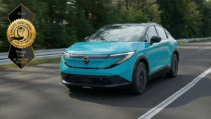 El Nissan LEAF ganador absoluto 2026 lidera la movilidad eléctrica tras ser premiado por el jurado internacional WWCOTY por su innovación y diseño.
