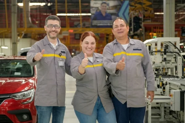 Renault-Sofasa se ratifica como líder #1 en sostenibilidad automotriz en Colombia. Conoce su avance en el ranking Merco ESG 2025 bajo el liderazgo de Juan Camilo Vélez.
