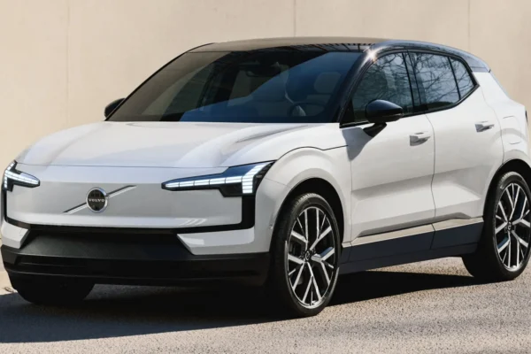 Volvo EX30 2027 actualización