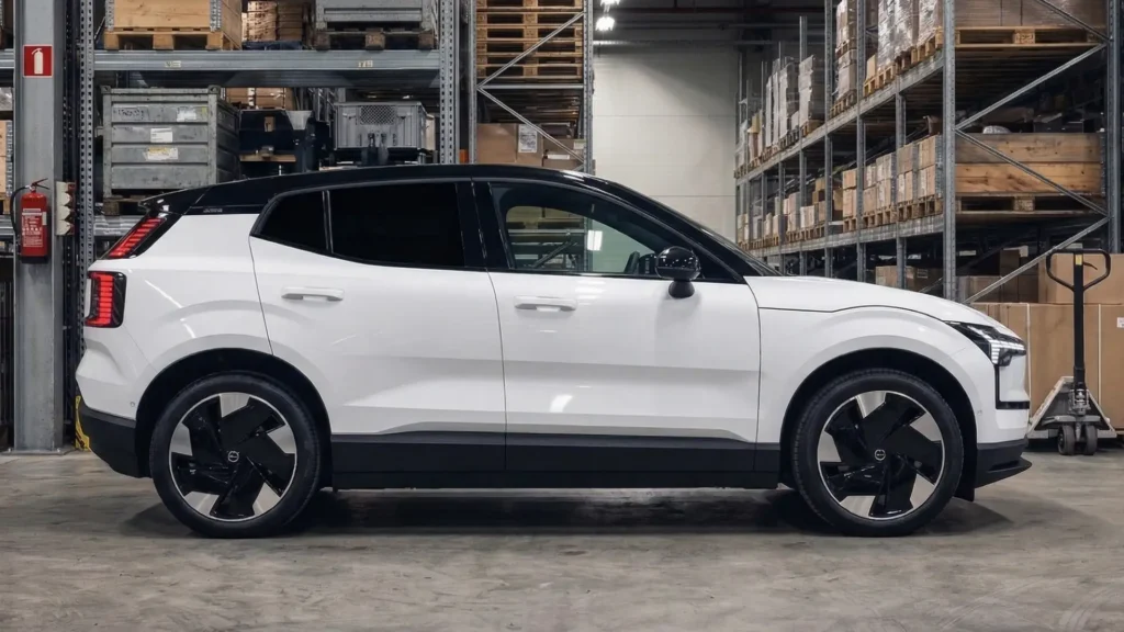 El Volvo EX30 Cargo es una curiosa solución para el transporte de carga urbana 2 Volvo EX30 Cargo 2026