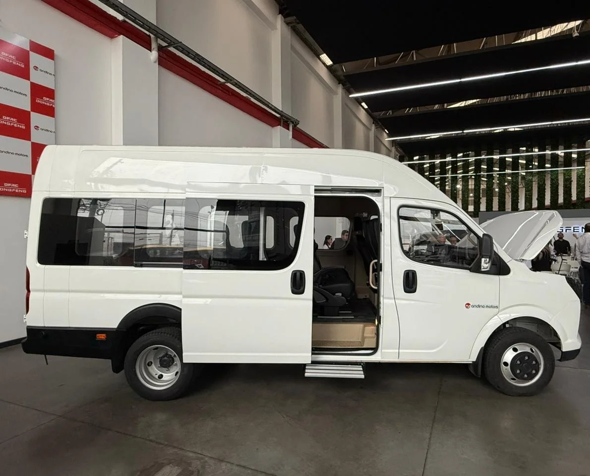 Descubre la nueva Dongfeng Big Van Pasajeros 2026 en Antioquia: motor Renault, 15 puestos y tecnología de punta. Conoce todos los detalles aquí.