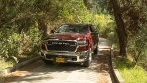 Descubre la RAM CAT alianza Colombia: propietarios de pick-up RAM obtienen 25% de descuento en todas las tiendas CAT del país con solo mostrar sus llaves.