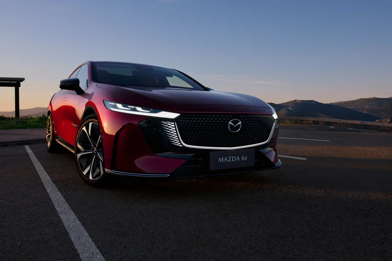 El Mazda 6e premio Mejor Diseño de Automóvil 2026 consagra a Mazda con su tercera victoria histórica en los World Car Awards gracias a su filosofía KODO y su innovador diseño eléctrico.