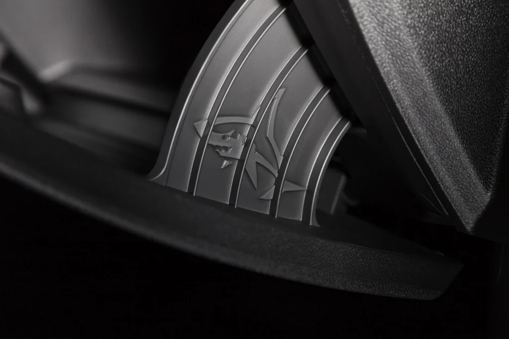 Conoce la historia de Opel, de máquinas de coser a autos con cohetes. Descubre su trayectoria de innovación y diseño aquí.