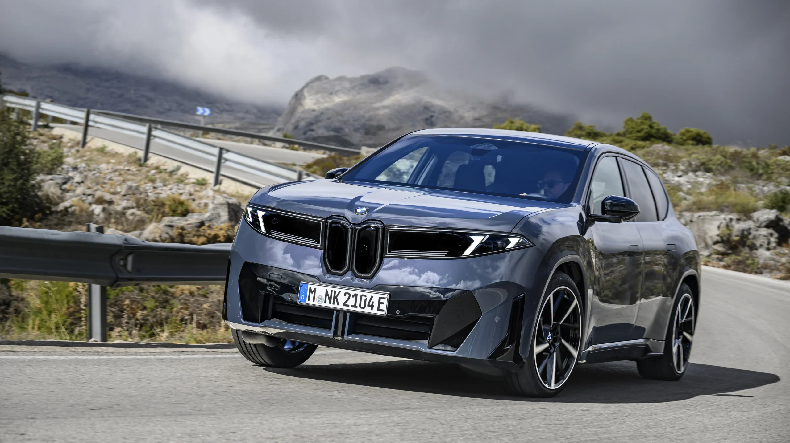 El nuevo BMW iX3 2026 hace historia como Auto Mundial del Año 2026, destacando por su autonomía de 805 km y su innovadora tecnología eléctrica premium.