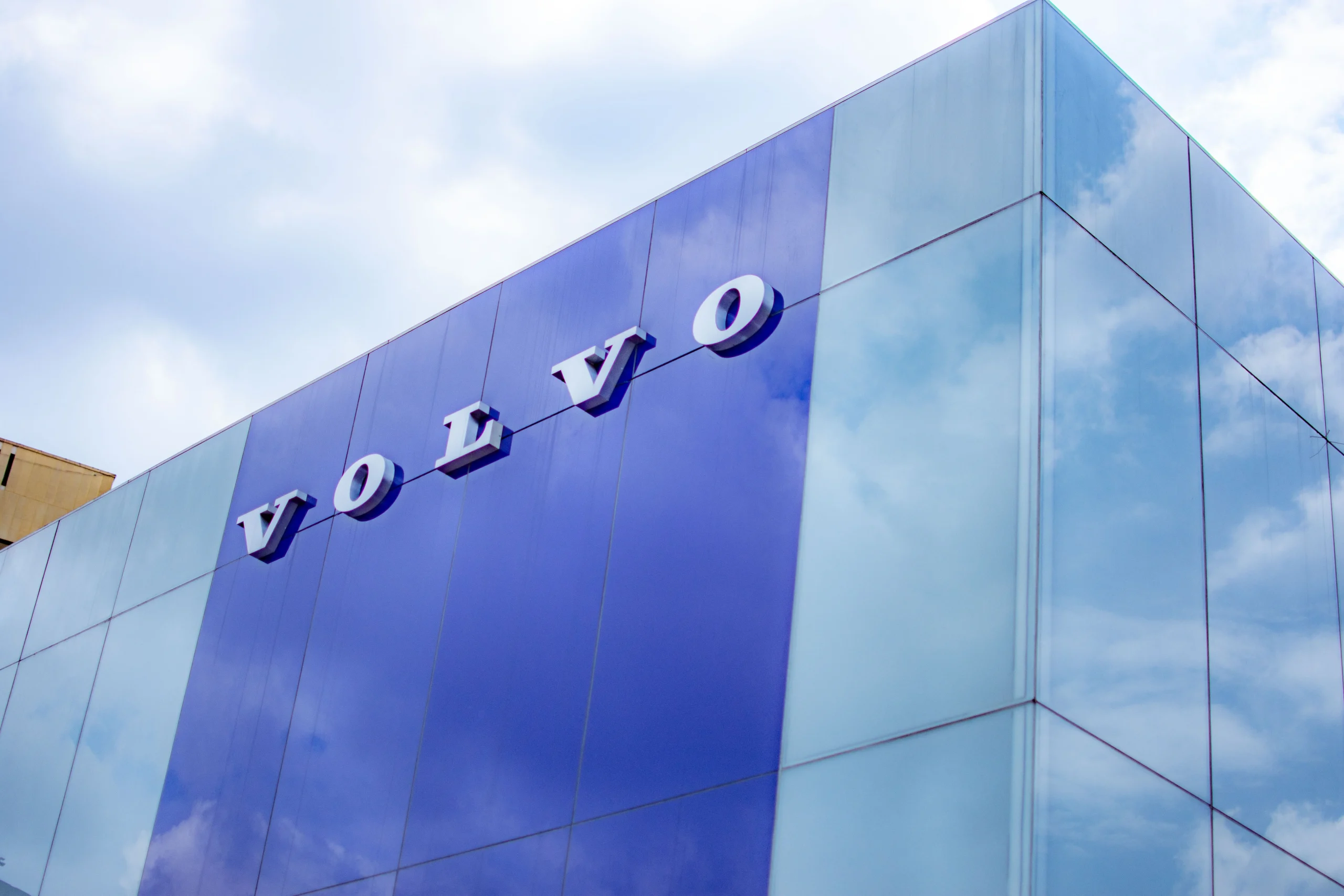 La electrificación de Volvo y el valor del servicio humano -