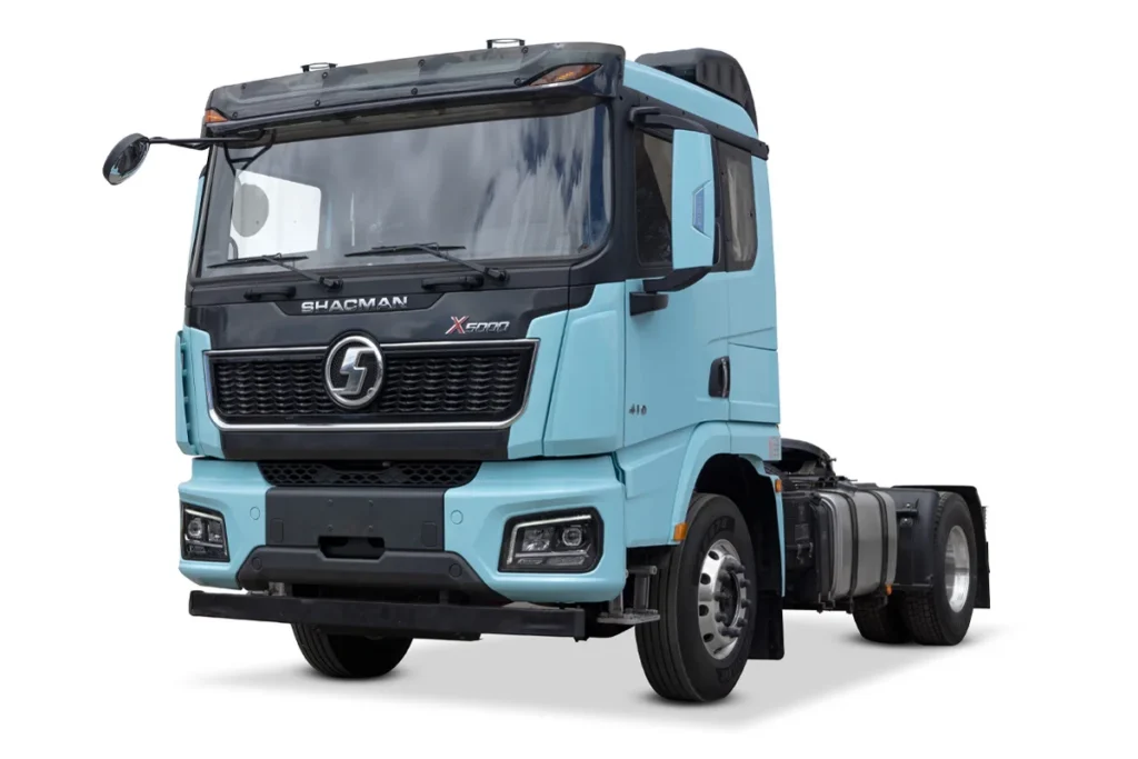 Descubre cómo el SHACMAN X5000 AMT 2027 revoluciona el transporte de carga en Colombia. Logra ahorros de hasta $75 millones anuales en combustible con este tractocamión de eficiencia inigualable y confort superior.