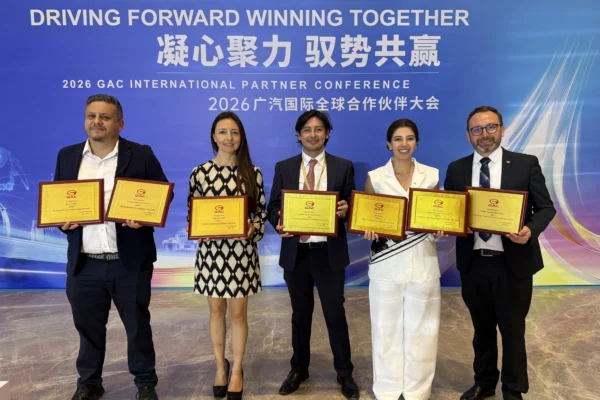 GAC Motor en Colombia logra un hito con nueve premios internacionales. Conoce su estrategia de movilidad sostenible y tecnología de vanguardia aquí.