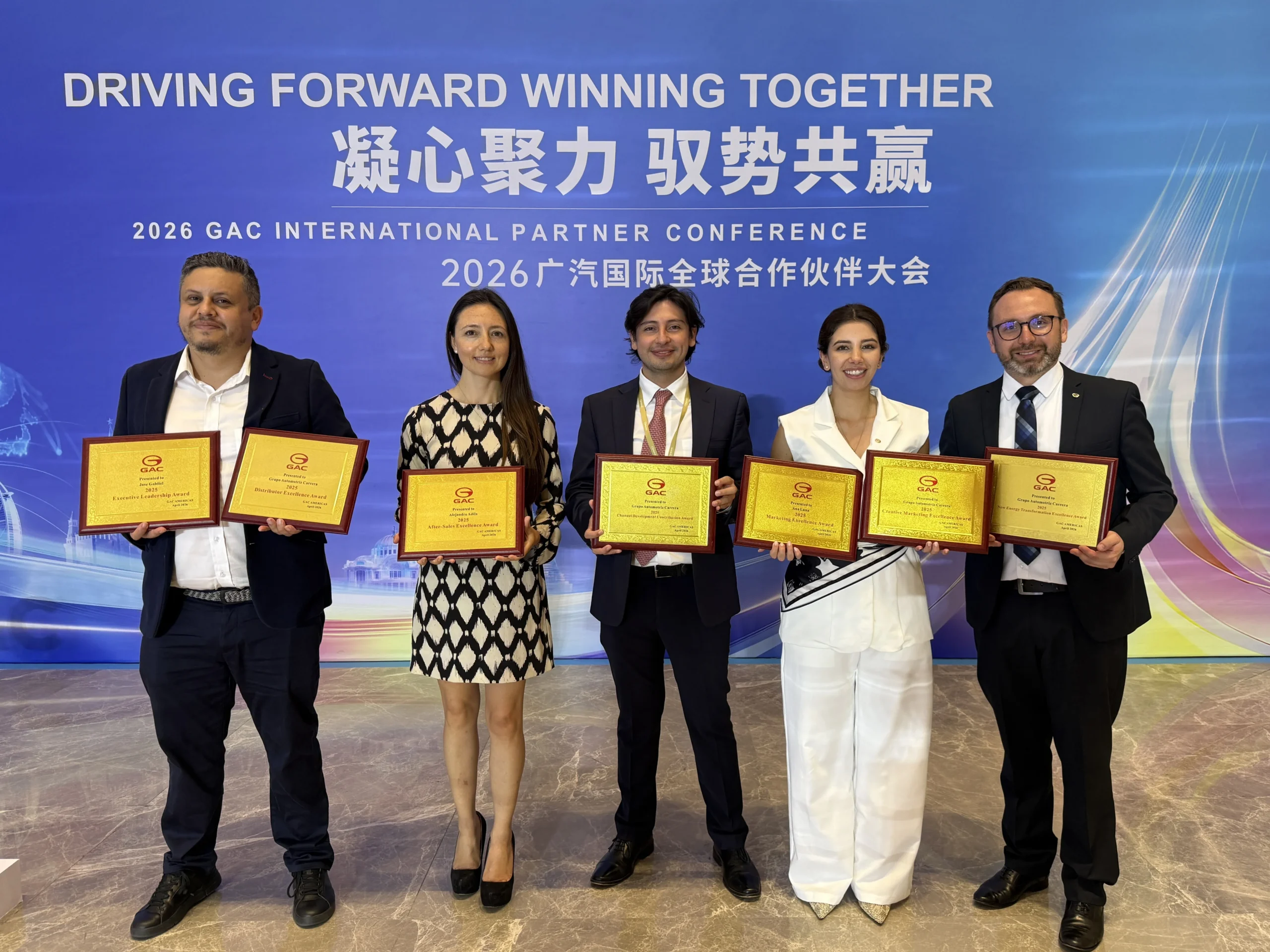GAC Motor en Colombia logra un hito con nueve premios internacionales. Conoce su estrategia de movilidad sostenible y tecnología de vanguardia aquí.