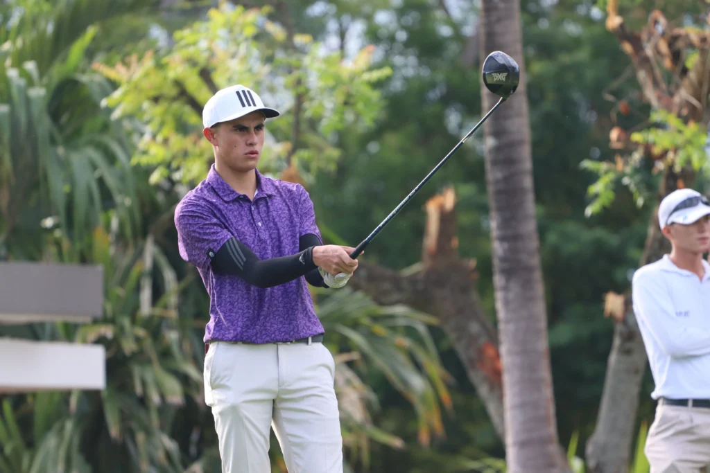 Descubre el impacto del Mini Tour Caddies Colombia, una iniciativa que profesionaliza el golf y dignifica la labor de los caddies con el respaldo de Astara.