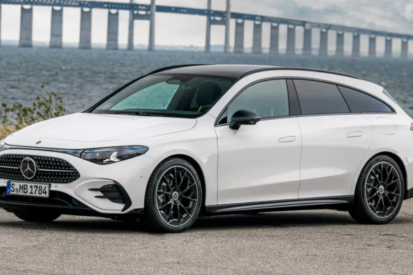 Mercedes-Benz CLA Shooting Brake Hybrid