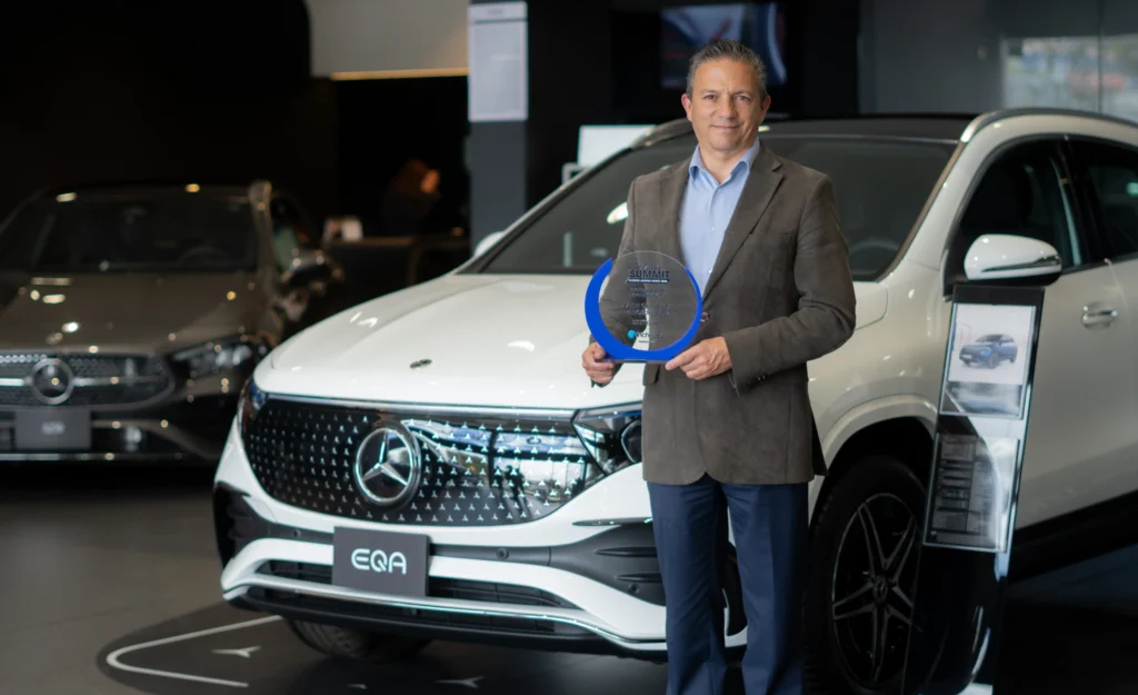 El Mercedes-Benz EQA 250 redefine la movilidad eléctrica en Colombia con lujo y eficiencia. Descubre los detalles de este SUV premium aquí.