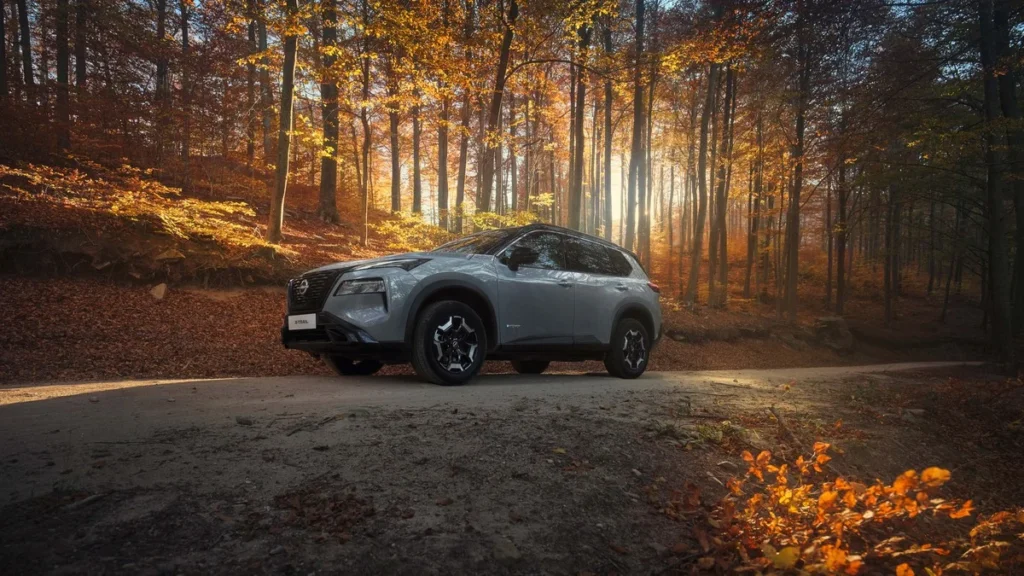 Nissan X-Trail e-POWER Adventure: El SUV híbrido que conquista las trochas colombianas 3 Descubre la Nissan X-Trail e-POWER Adventure, el SUV híbrido diseñado para conquistar las trochas colombianas con tecnología de vanguardia y robustez.
