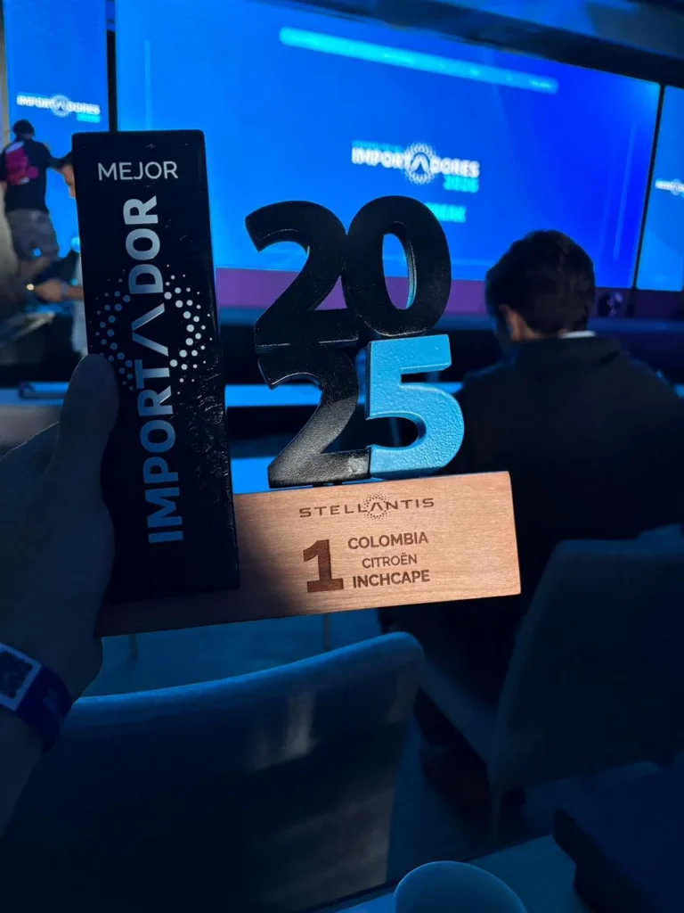 Stellantis otorga el reconocimiento a Citroën como mejor importador regional por su éxito comercial y servicio en Colombia. Descubre más detalles aquí.