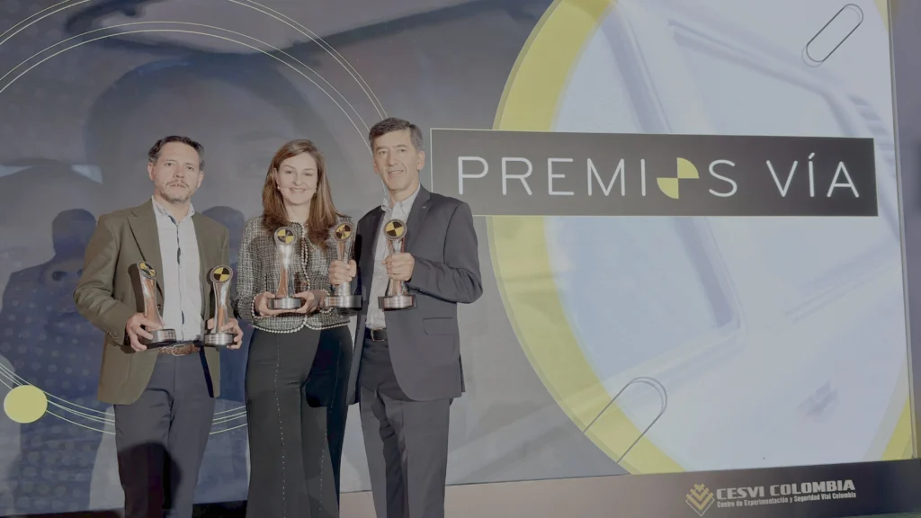 Los Premios Vía 2026 destacaron a Mazda y Renault por su liderazgo en seguridad y posventa. Conoce todos los ganadores de esta gran premiación aquí.