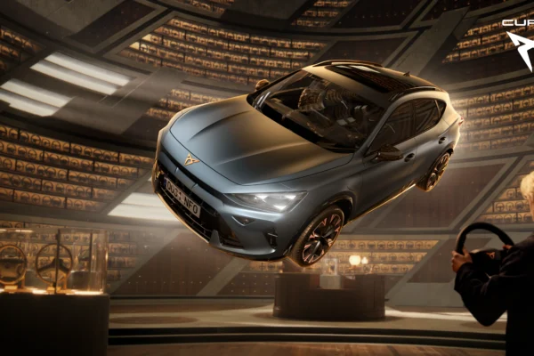 La Campaña global CUPRA con Tom Felton redefine el vínculo entre conductor y auto mediante la mística del cine y el instinto. Conoce más detalles aquí.