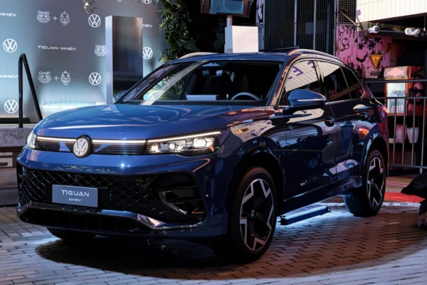 Conoce el nuevo Volkswagen Tiguan R-Line MHEV, el SUV híbrido con motor eTSI que llega a Colombia con ingeniería alemana. ¡Descubre su potencia aquí!