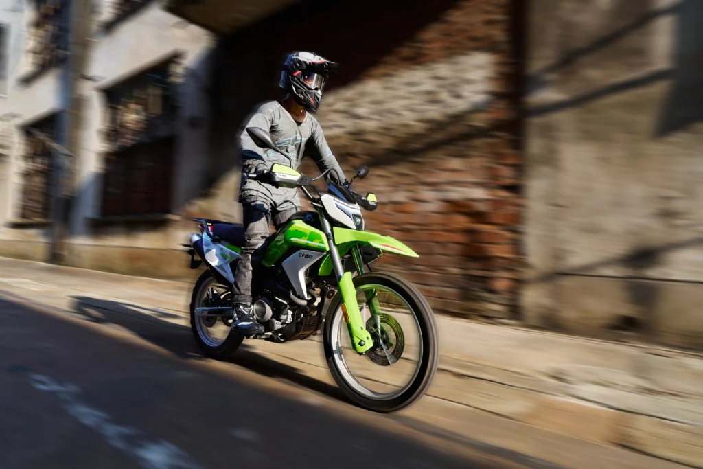 La llegada de CFLITE a Colombia marca un hito para los jóvenes urbanos con el respaldo y la ingeniería de CFMOTO. Descubre los nuevos modelos aquí.