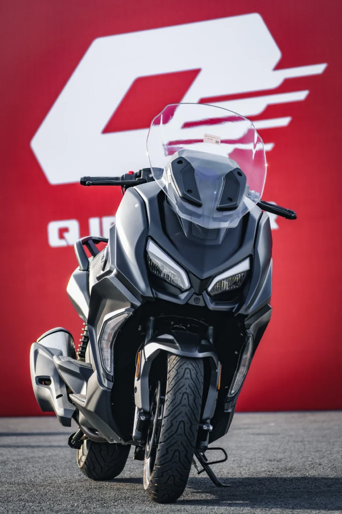 QJ Motos en Colombia llega con el respaldo de Carrera Motos y tecnología de Geely para revolucionar el mercado nacional. Conoce los detalles aquí.