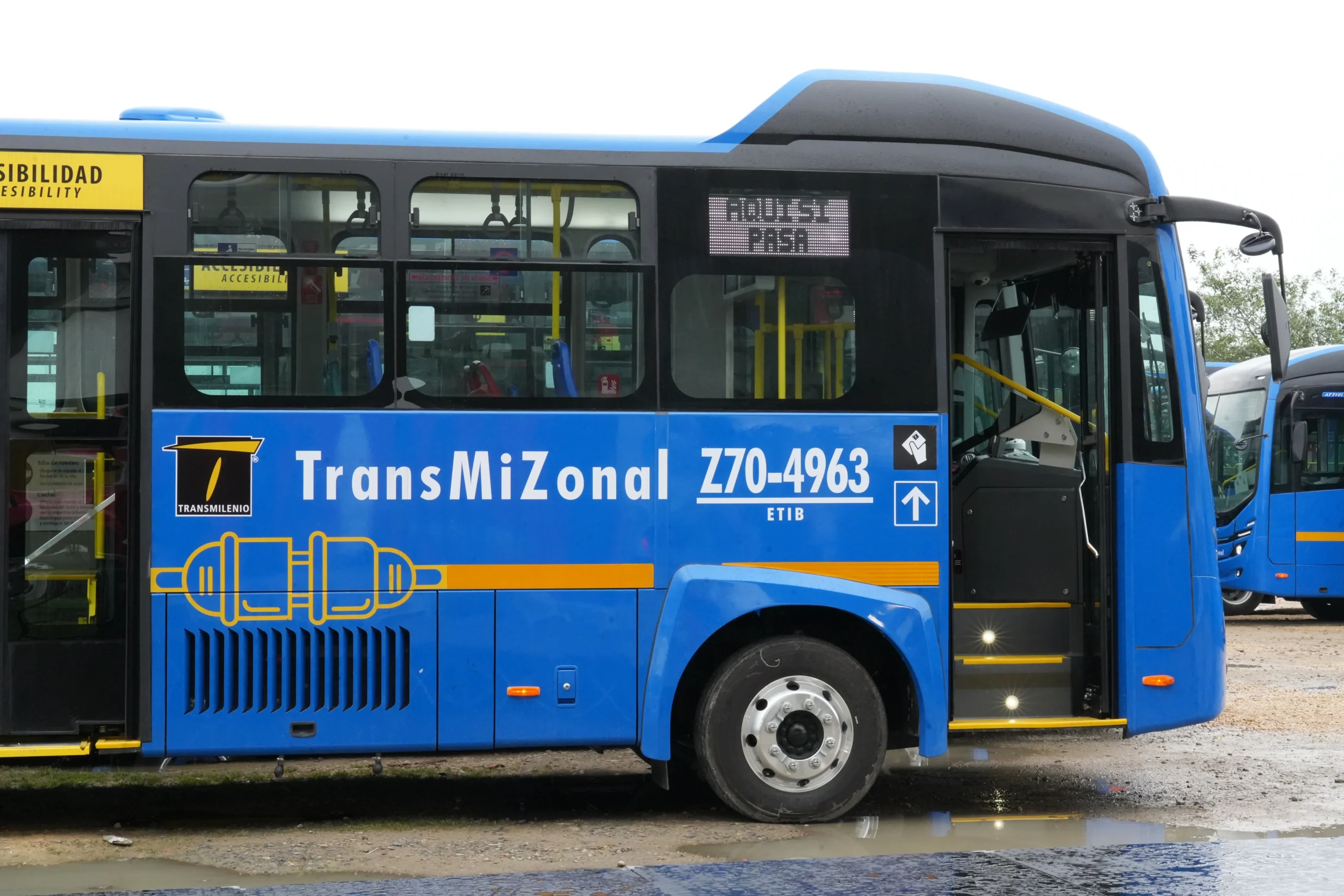 Los buses eléctricos de BYD mejoran el transporte masivo con carga ultrarrápida, optimizando tiempos en ciudades. Conoce todos los detalles aquí.