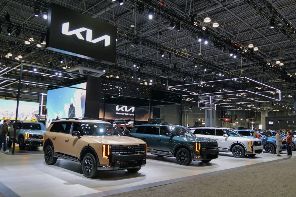 Kia en Colombia 2026 proyecta liderar el mercado con 45.000 matrículas y un 15% de participación. Conoce los detalles de su ambiciosa estrategia aquí.