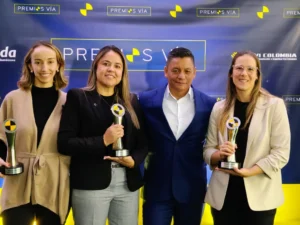 Los Premios Vía 2026 destacaron a Mazda y Renault por su liderazgo en seguridad y posventa. Conoce todos los ganadores de esta gran premiación aquí.