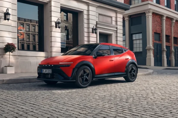 El nuevo Hyundai IONIQ 3 llega con diseño Aero Hatch y tecnología avanzada para liderar la movilidad eléctrica. Conoce todos los detalles aquí.