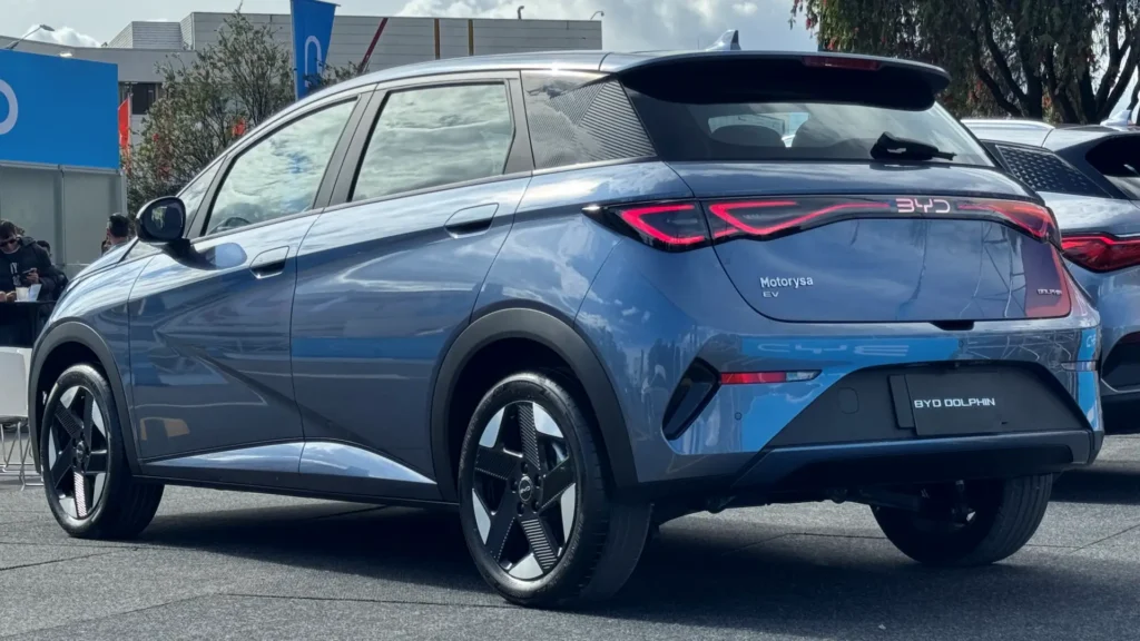 BYD Dolphin 2027 en Colombia