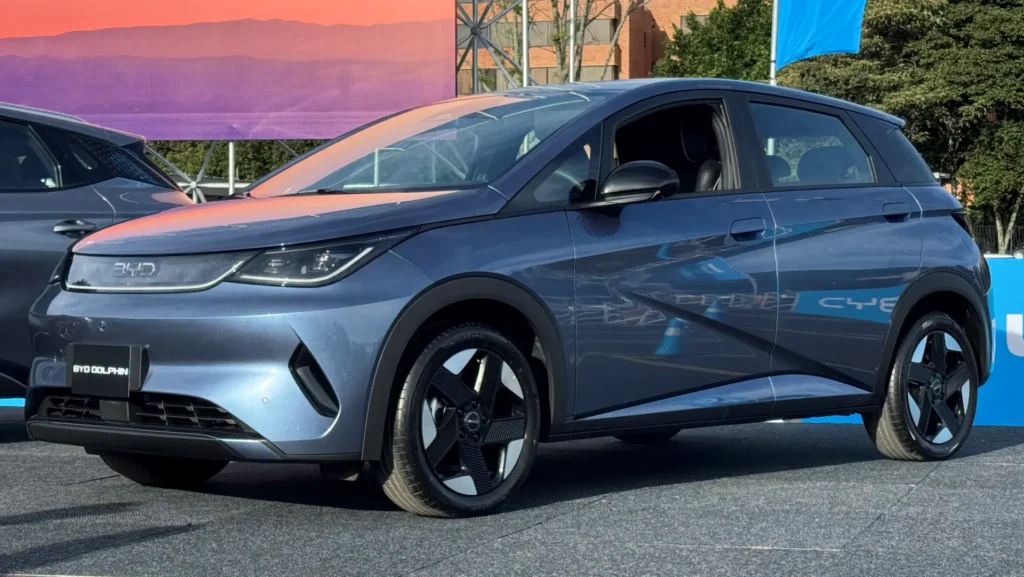 BYD Dolphin 2027 en Colombia
