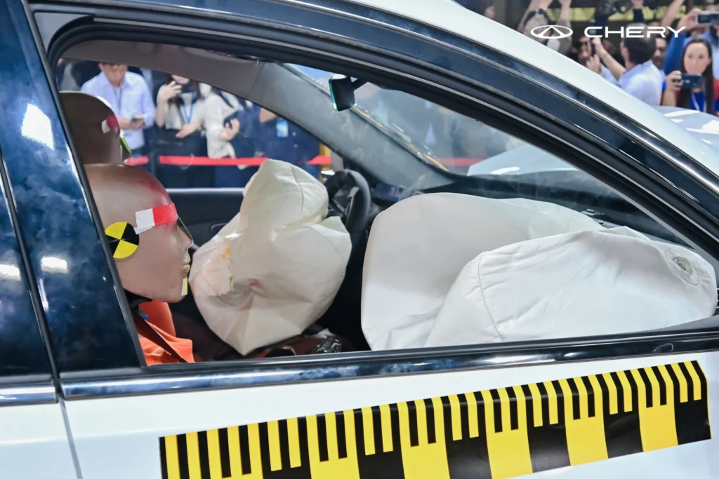 Descubre cómo la seguridad del Chery Tiggo 9 protege a tu familia tras superar una inédita prueba de colisión múltiple. Conoce los detalles aquí.