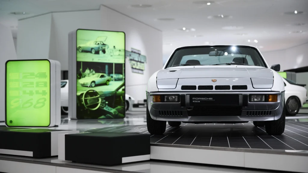 La Porsche serie Transaxle cumple 50 años de innovación y equilibrio mecánico. Conoce la historia de estos deportivos y su legado técnico aquí.