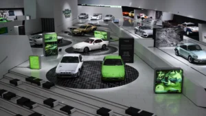 La Porsche serie Transaxle cumple 50 años de innovación y equilibrio mecánico. Conoce la historia de estos deportivos y su legado técnico aquí.