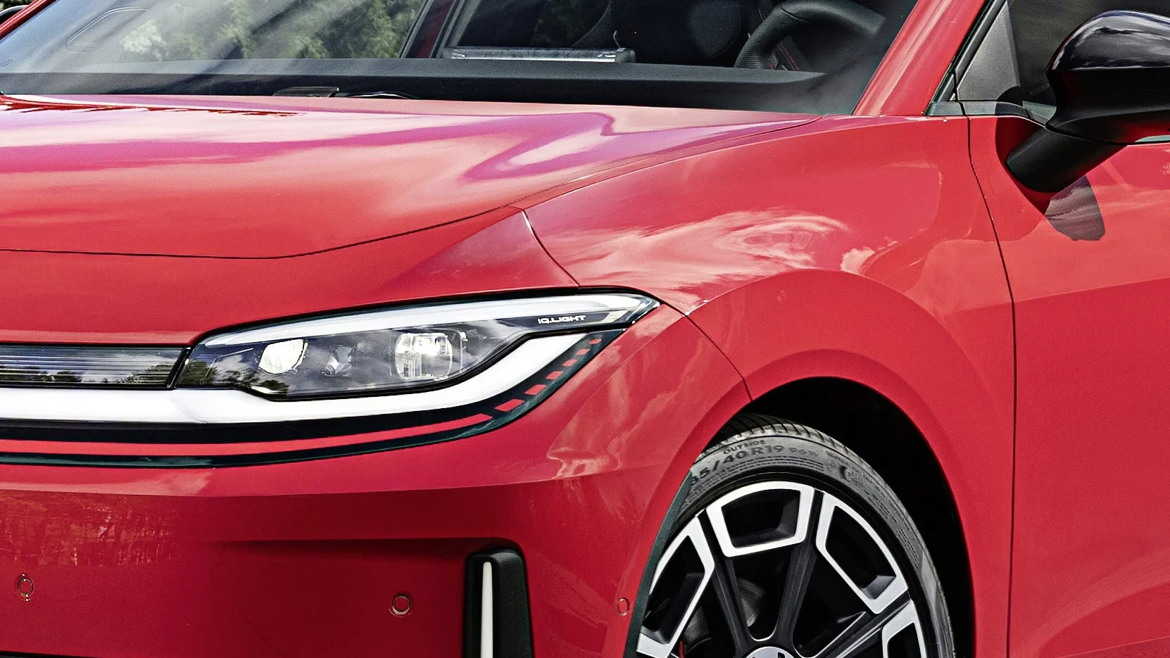 Descubre el nuevo Volkswagen ID.Polo GTI, el primer deportivo 100% eléctrico de la marca con 226 CV y esencia clásica. Conoce todos sus detalles aquí.