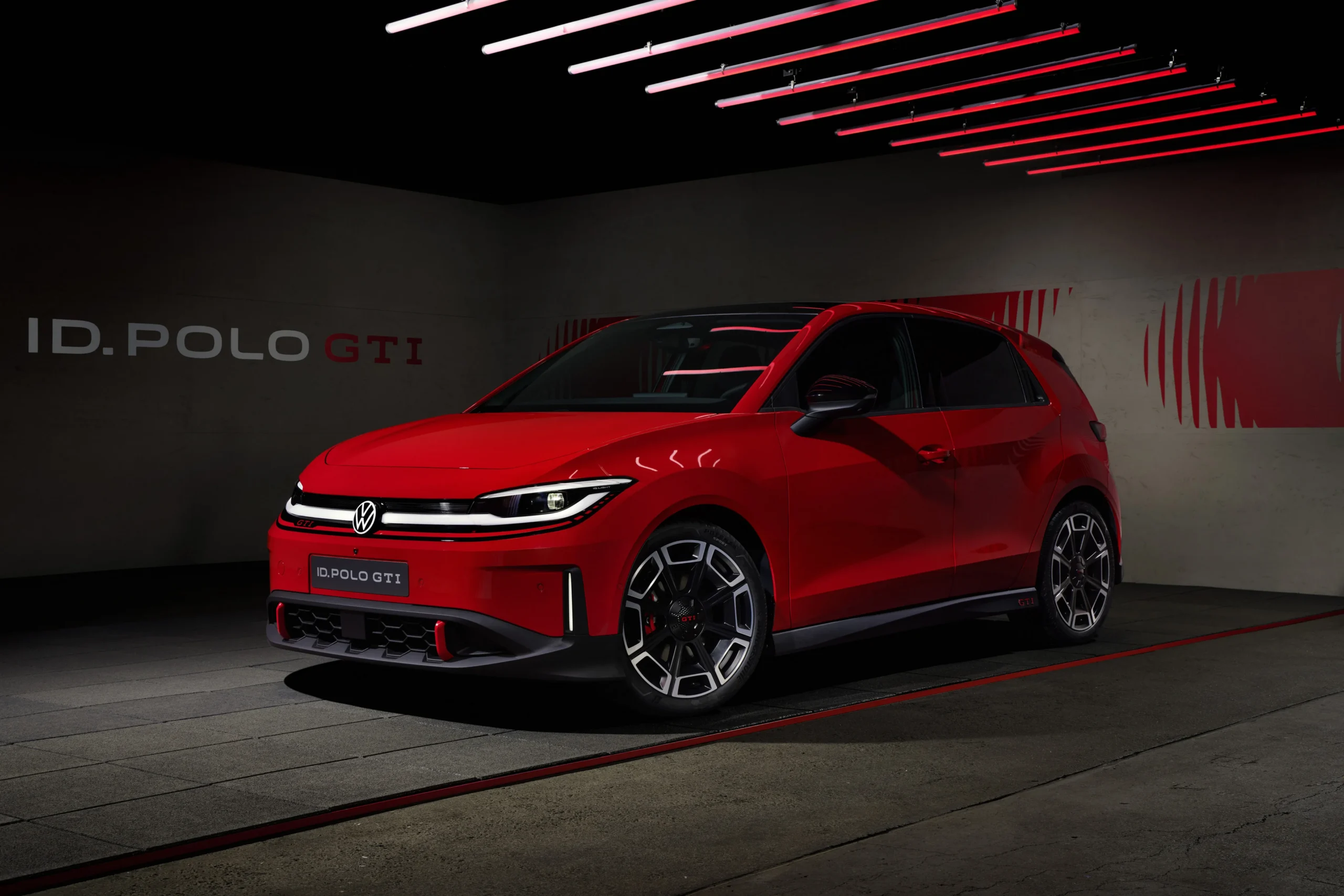 Descubre el nuevo Volkswagen ID.Polo GTI, el primer deportivo 100% eléctrico de la marca con 226 CV y esencia clásica. Conoce todos sus detalles aquí.