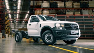 Descubre la robusta Ford Ranger XL Chasis, la herramienta definitiva para potenciar tu negocio en Colombia. Conoce su potencia y tecnología aquí.