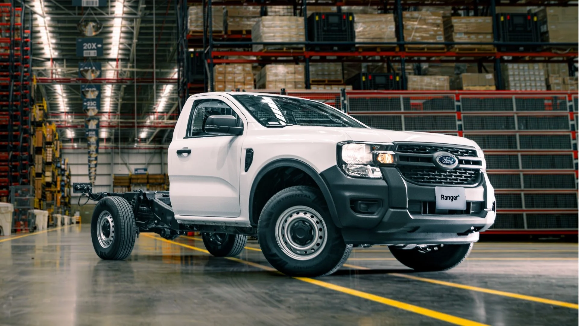 Descubre la robusta Ford Ranger XL Chasis, la herramienta definitiva para potenciar tu negocio en Colombia. Conoce su potencia y tecnología aquí.