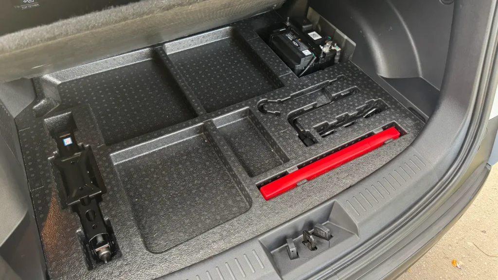 Chery Tiggo 4 CSH 2026 a prueba: eficiente en consumos y con amplio espacio interior 12 Chery Tiggo 4 CSH híbrido 2026 en Colombia test drive