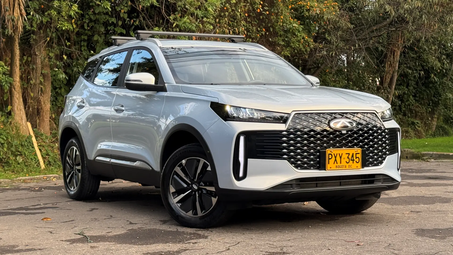Chery Tiggo 4 CSH híbrido 2026 en Colombia test drive