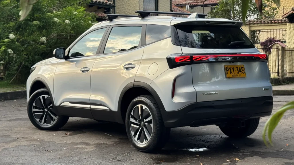 Chery Tiggo 4 CSH 2026 a prueba: eficiente en consumos y con amplio espacio interior 2 Chery Tiggo 4 CSH híbrido 2026 en Colombia test drive