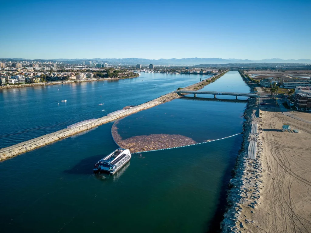Kia y The Ocean Cleanup: el proyecto de limpieza en ríos 2 Kia y The Ocean Cleanup Kia
