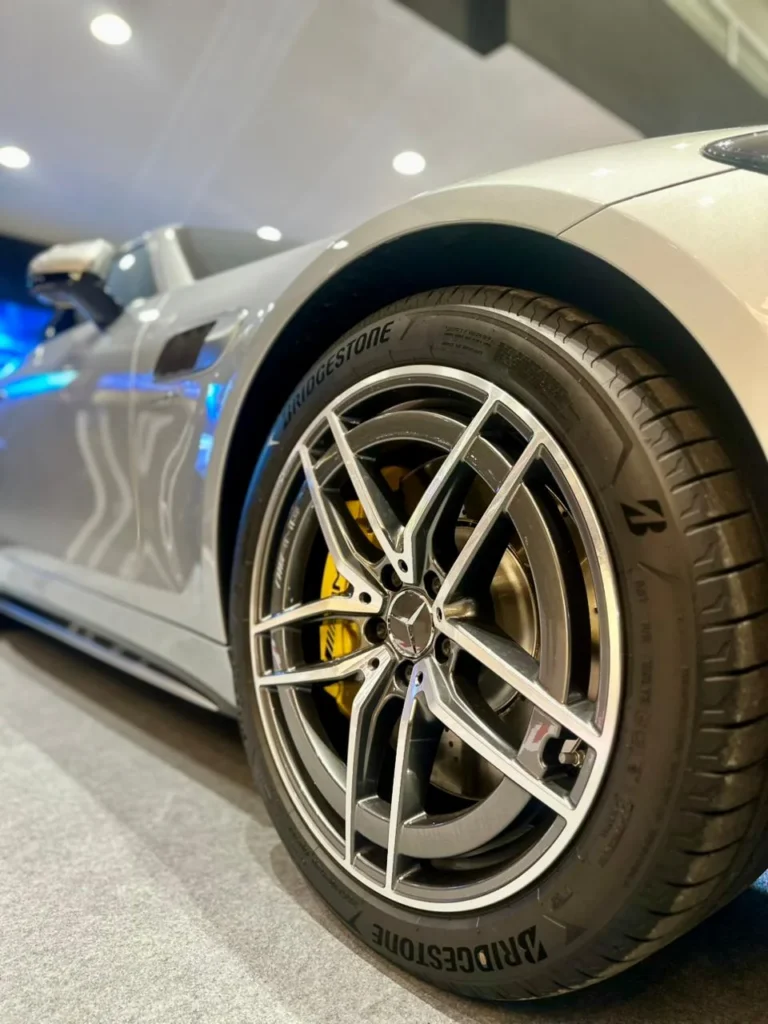 Mercedes-AMG GT 43: el coupé de ultra lujo llega a Colombia 3 Mercedes-AMG GT 43 Mercedes-Benz