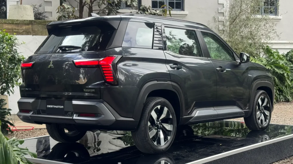 Mitsubishi Destinator 2027 en Colombia