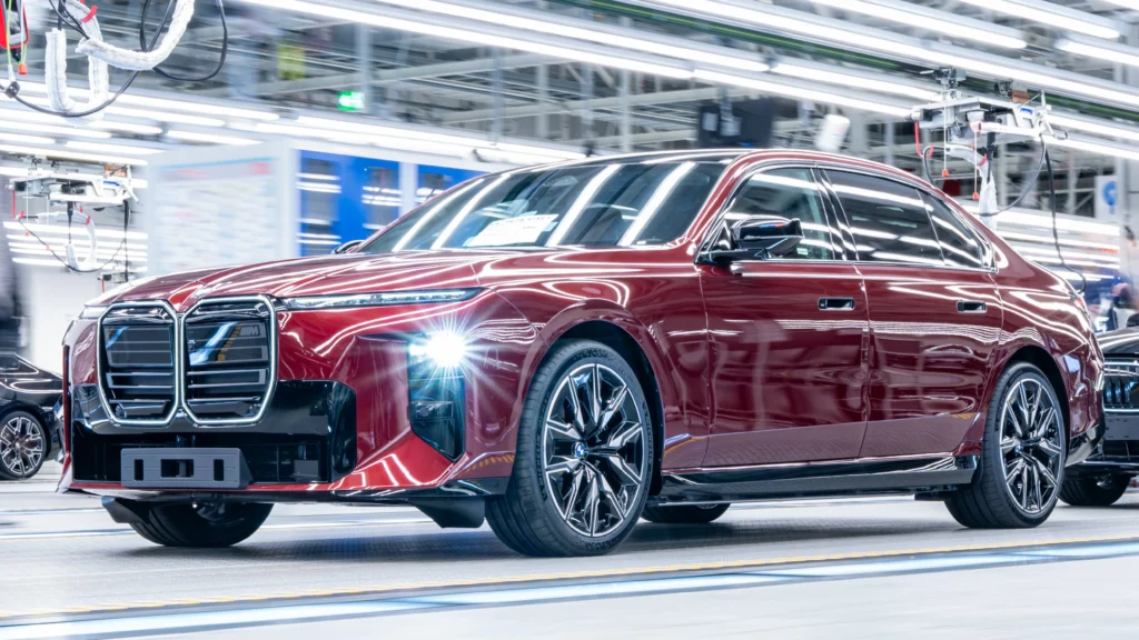 BMW Serie 7: el sedán de lujo con innovaciones de la Neue Klasse 3 BMW Serie 7 BMW
