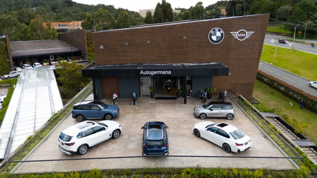Inauguración concepto Retail Next de BMW: la experiencia premium redefine sus espacios 2 inauguración concepto Retail Next de BMW BMW