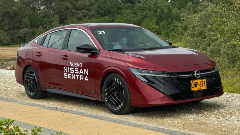Nissan Sentra 2027 lanzamiento en Colombia