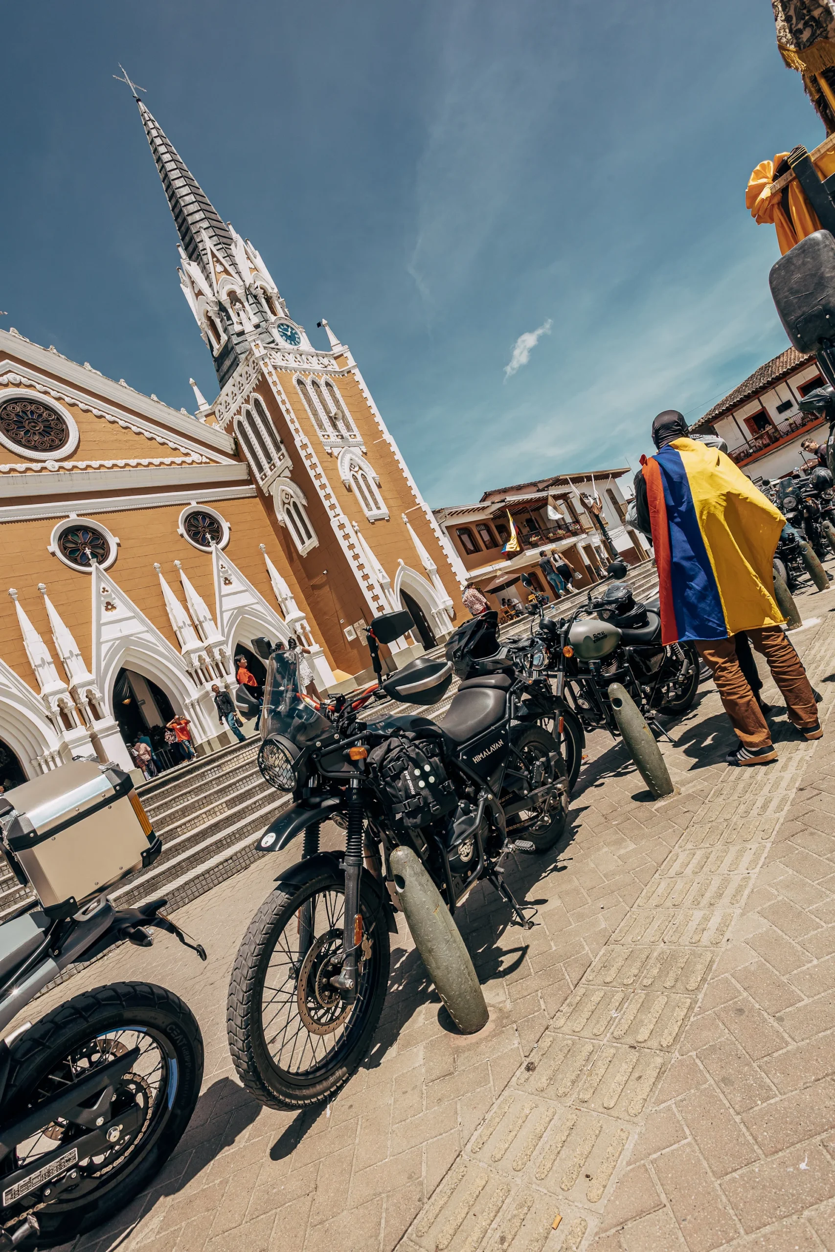 Homenaje Héroes de la Patria de Royal Enfield Royal Enfield