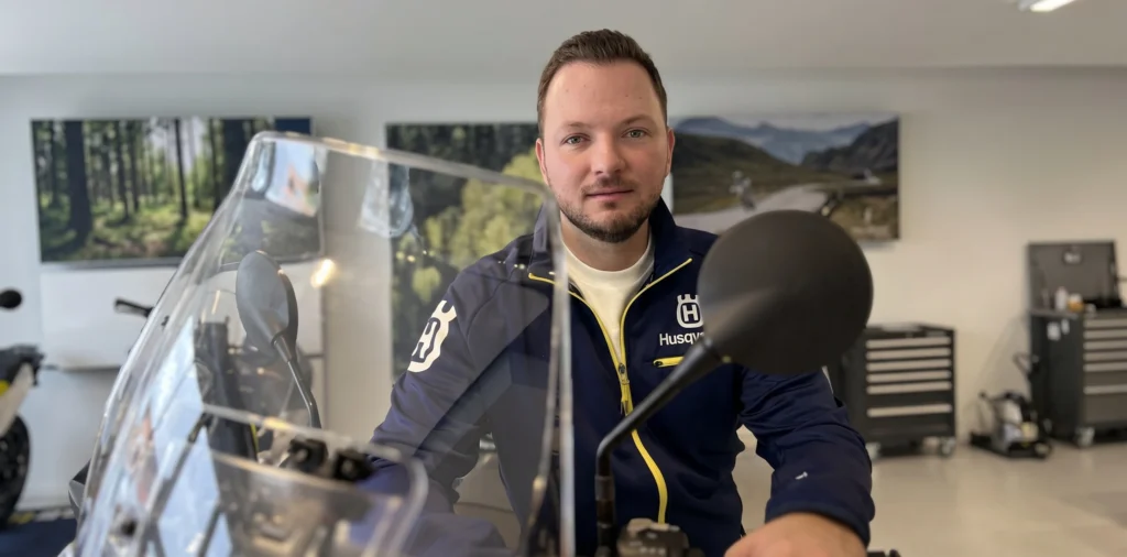 Husqvarna Enduro Days 2026: aventura técnica para pilotos en Colombia 3 Descubran los Husqvarna Enduro Days 2026 en Colombia. Aventura, técnica y comunidad en Anapoima y Apulo. ¡Mejoren sus habilidades y exploren! 🏍️